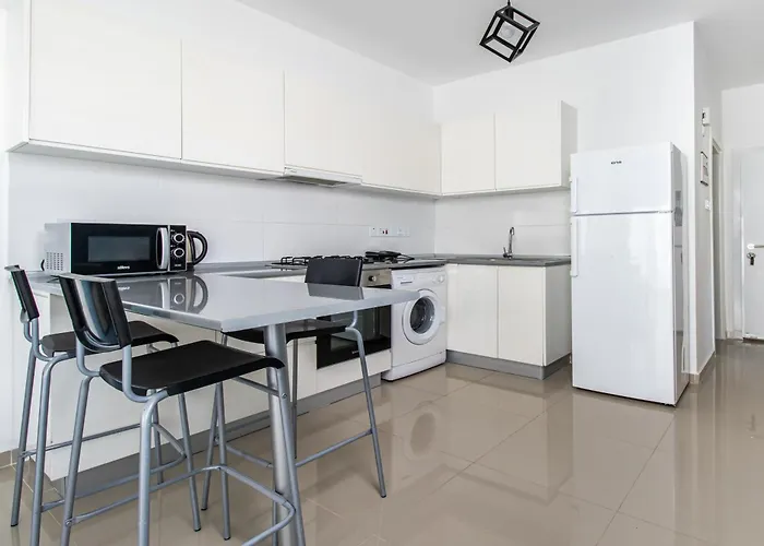 Aurelius In Caesar & Spa, Long * Perivolia tou Trikomou